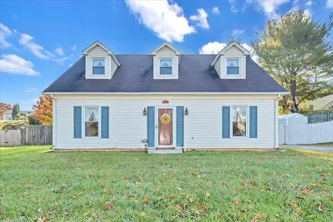 4833 Shadow Ln, Roanoke, VA 24019