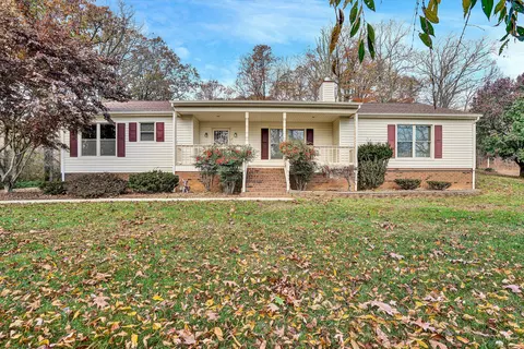 7304 Jeters Chapel Rd, Vinton, VA 24179