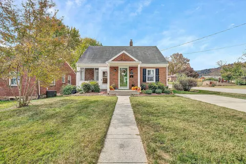 125 Lake Ave, Salem, VA 24153