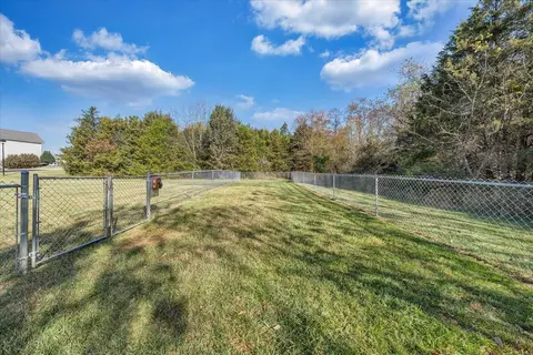 1182 Blue Ridge View Cir, Forest, VA 24551 photo 3