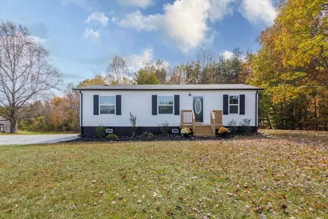 36 Nutmeg Lane Ln, Penhook, VA 24137