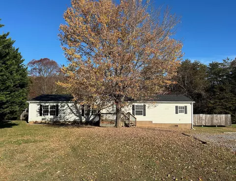 104 Ironwood Ct, Vinton, VA 24179