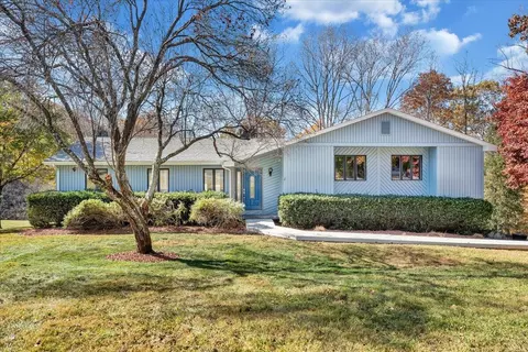 275 Cambridge Ct, Hardy, VA 24101