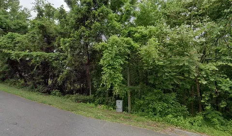 000 Green Meadow Ln, Rocky Mount, VA 24151