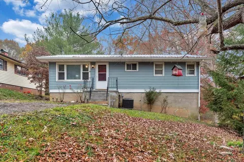1107 Brookhaven Dr, Covington, VA 24426
