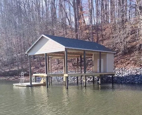 Undisclosed, Goodview, VA 24095