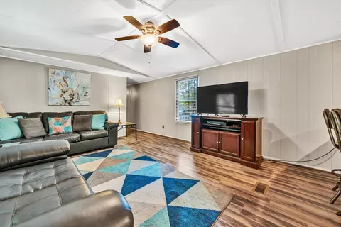 1209 Jefferson Dock Rd, Penhook, VA 24137 photo 4