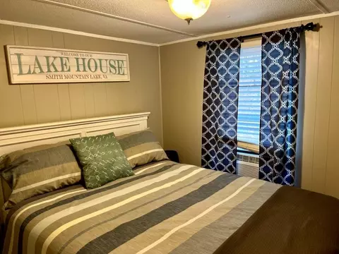 1209 Jefferson Dock Rd, Penhook, VA 24137 photo 8