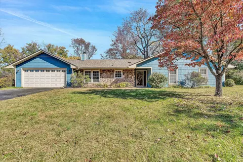 8140 Running Deer Ln, Roanoke, VA 24019