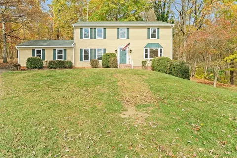 7091 Sutherland Cir, Salem, VA 24153