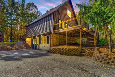2240 Dugspur Rd, Callaway, VA 24067