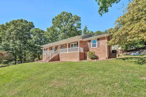 5009 Cherokee Hills Dr, Salem, VA 24153