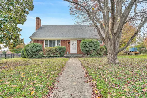 5310 Woodbury St NW, Roanoke, VA 24012