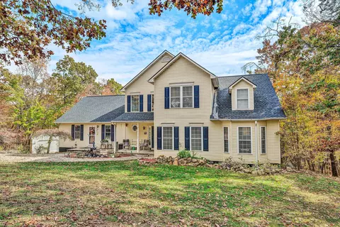 1120 Skycoe Dr, Salem, VA 24153