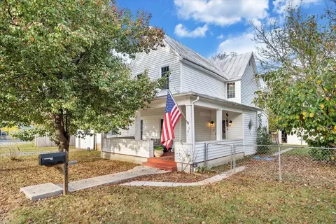 921 Piedmont Ave, Salem, VA 24153