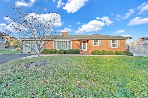 5843 Brahma Rd, Roanoke, VA 24018