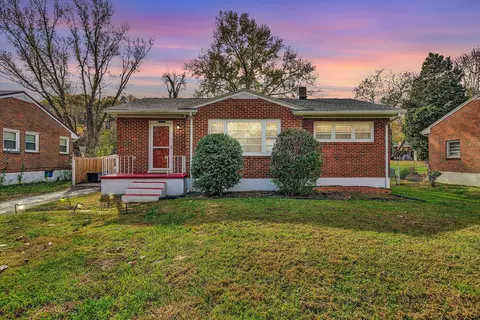 1922 Meadowbrook Rd NW, Roanoke, VA 24017