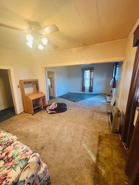 410 E Kline St, Covington, VA 24426 photo 5