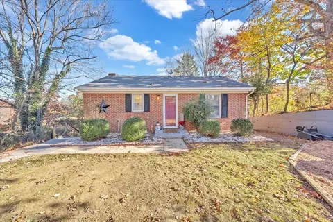 3433 Manassas Dr, Roanoke, VA 24018
