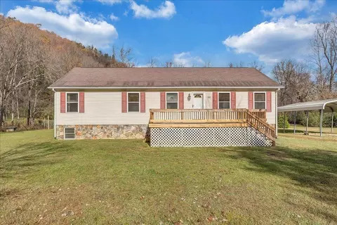 62 Cave Mountain Lake Rd, Natural Bridge Station, VA 24579