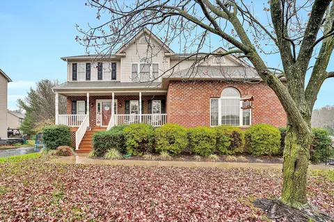 2707 Golden Ivy Dr, Roanoke, VA 24012