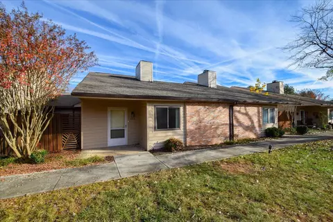 409 Windward Dr SW #409, Roanoke, VA 24018