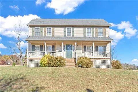 668 Brookfield Ln, Roanoke, VA 24012