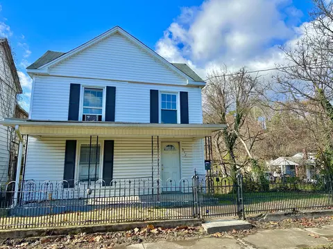 817 Rose Ave, Clifton Forge, VA 24422