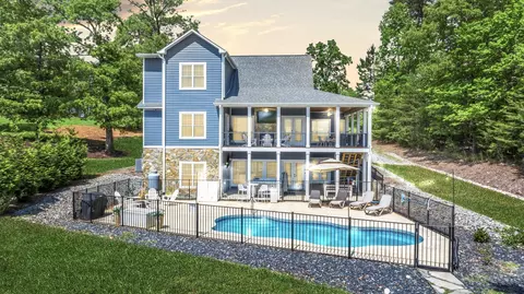 610 Surfside Dr, Moneta, VA 24121