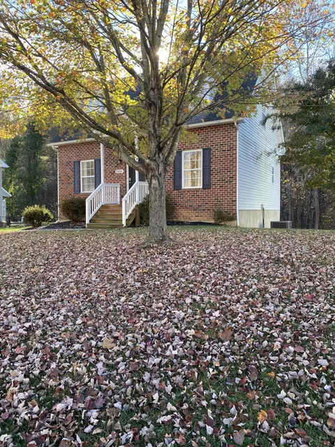 2414 Deerfield Ct SE, Roanoke, VA 24014