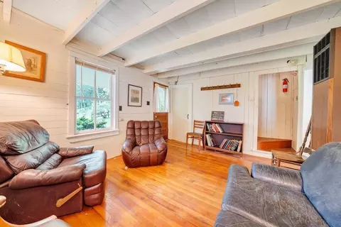 Living - 11131 Acorn Ln, Broadway, VA 22815 photo 2 of 3