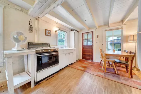 Kitchen - 11131 Acorn Ln, Broadway, VA 22815 photo 5 of 5