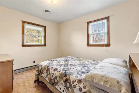 Bedroom - 529 Free St, Dublin, VA 24084 photo 3 of 7