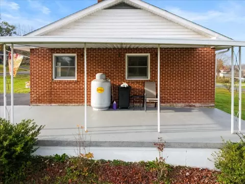 Exterior - 529 Free St, Dublin, VA 24084 photo 4 of 10