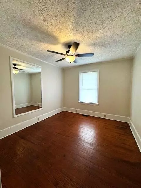2026 S Byrd Ave, Covington, VA 24426 photo 16