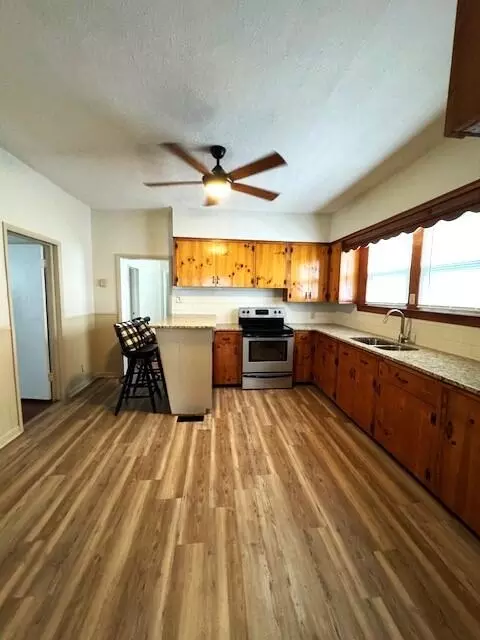 2026 S Byrd Ave, Covington, VA 24426 photo 5