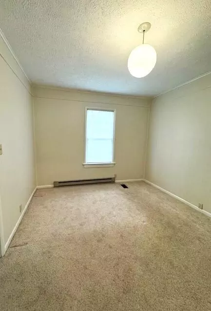 2026 S Byrd Ave, Covington, VA 24426 photo 11