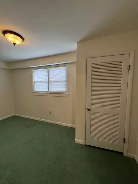 2026 S Byrd Ave, Covington, VA 24426 photo 9