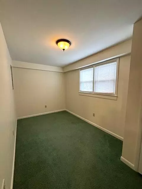 2026 S Byrd Ave, Covington, VA 24426 photo 8