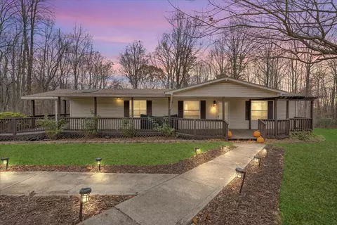 275 Powells Store Rd, Glade Hill, VA 24092
