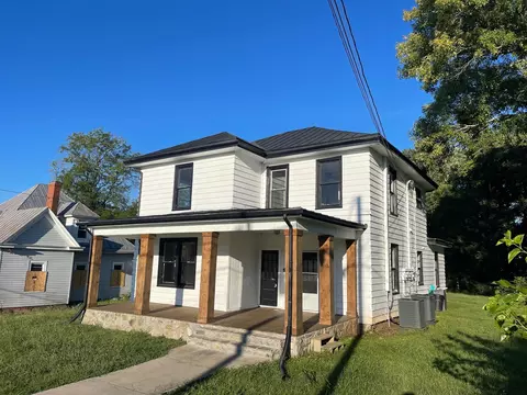 212 College St, Martinsville, VA 24112