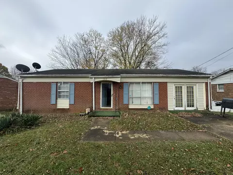 1410 Roundabout Rd, Martinsville, VA 24112