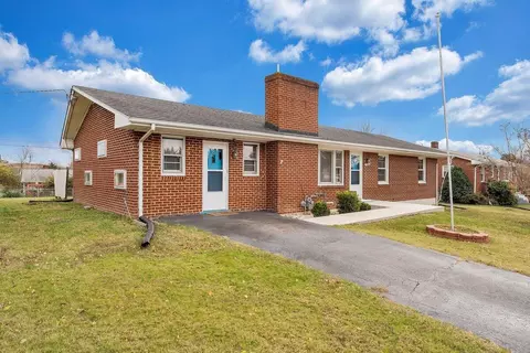 1304 Vivian Ave, Roanoke, VA 24019