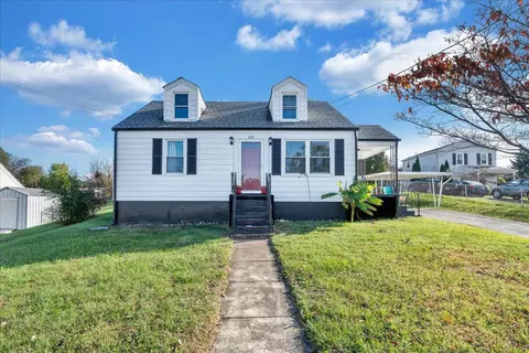 200 Goodwin Ave, Salem, VA 24153