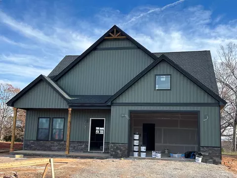 1686 Crab Orchard Rd, Huddleston, VA 24104
