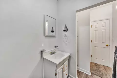 Bath - 35 Harbor View Cir, Penhook, VA 24137 photo 8 of 8
