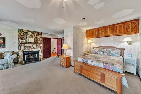 Bedroom - 35 Harbor View Cir, Penhook, VA 24137 photo 2 of 6