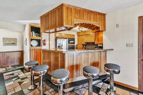 Kitchen - 35 Harbor View Cir, Penhook, VA 24137 photo 1 of 5