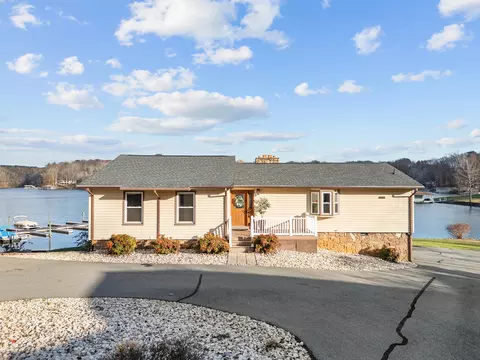 256 Shady Wood Dr, Union Hall, VA 24176