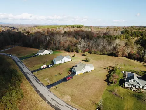 440 Firstwatch Dr, Moneta, VA 24121